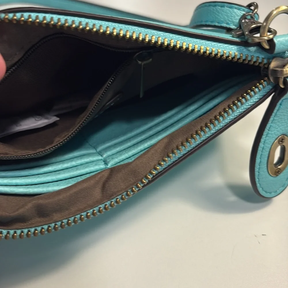 Elegant Turquoise Crossbody or Wristlet Wallet Purse Clutch - Picture 3 of 4